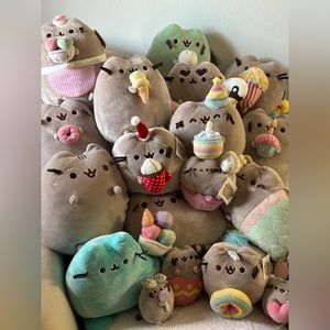 Pusheen Collection : Lot of Pusheen stuffed animals and minis